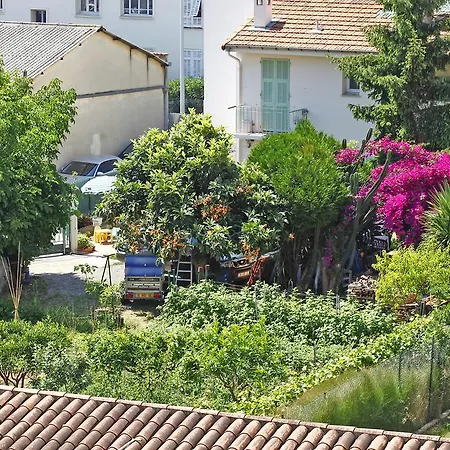 Bougainvillier דירה